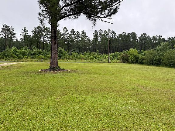 4th image of 929 Water Well Rd