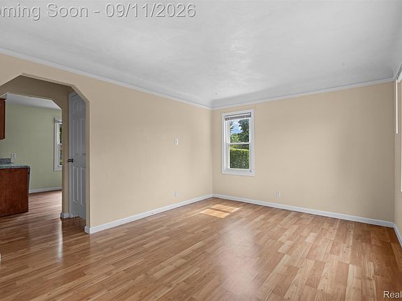 3rd image of 4500 Rochester Rd