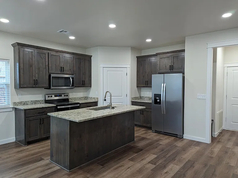 819 E Finley Ridge Dr — Photo 5
