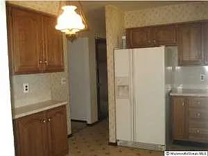 1 Elmwood Dr photo 1