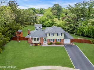 6 Westbrook Cir, Howell, NJ 07731