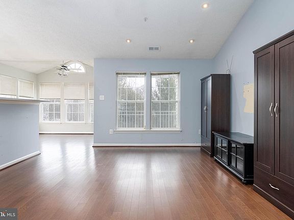 4th image of 4741 Shellbark Rd #4741