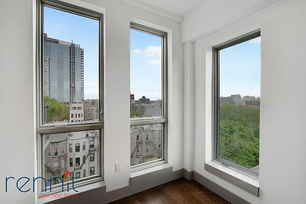 Rented by Rennit Inc. | media 21