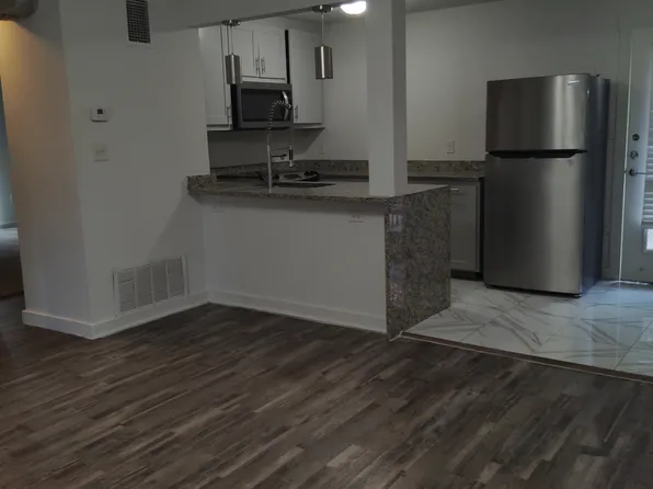 4211 San Jacinto St APT 107, Dallas, TX 75204