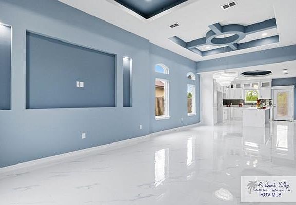 2nd image of 359 Valle Alto Dr