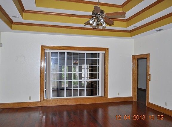 4th image of 716 Bluebird Ave