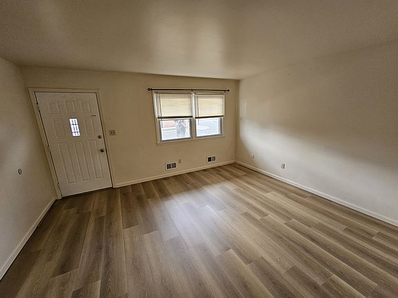 3rd image of 203 S 5th Ave