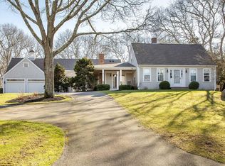 26 Saconesset Rd, Falmouth, MA 02540