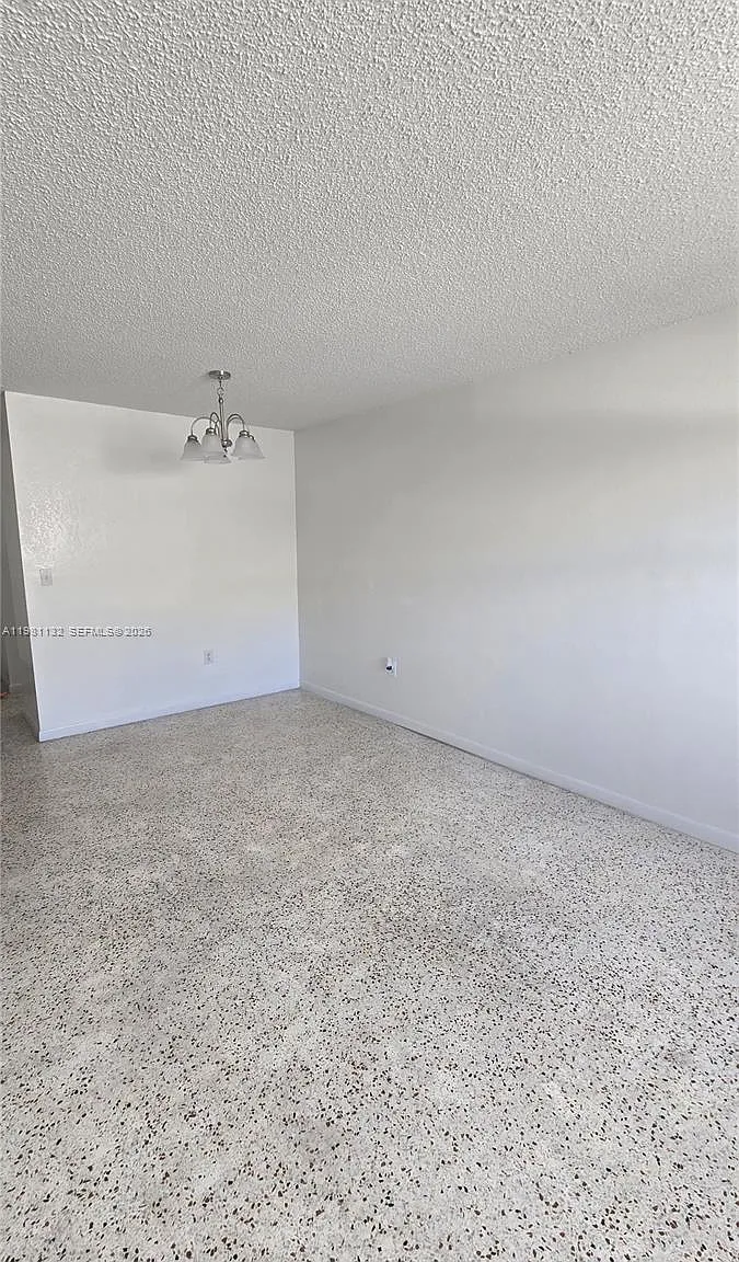 1 bed, 1.0 bath, 566 sqft, $1,700 — Photo 3