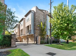 1925 Shearn St, Houston, TX 77007