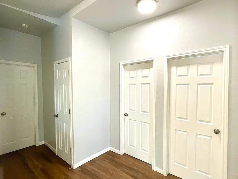 710 Virginia Blvd — Photo 9