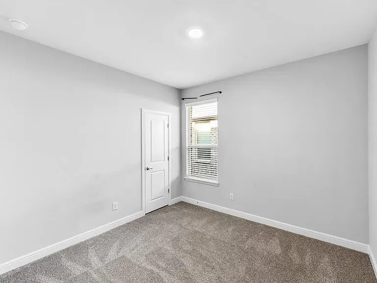 11057 Temple Gardens Trl — Photo 8