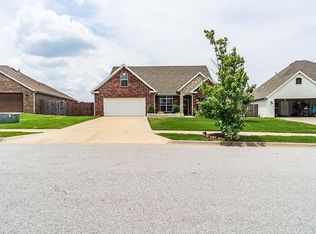 4204 SW Hollyhock St, Bentonville, AR 72713