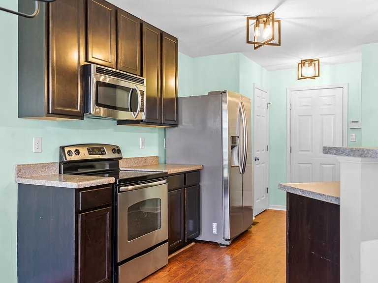 617 Spring Manor Dr — Photo 7