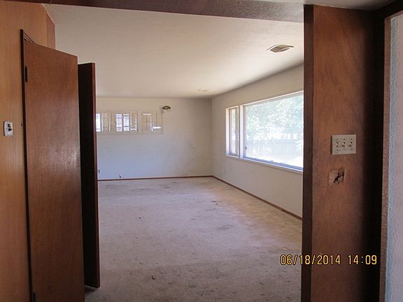 3rd image of 3107 Riverside Dr