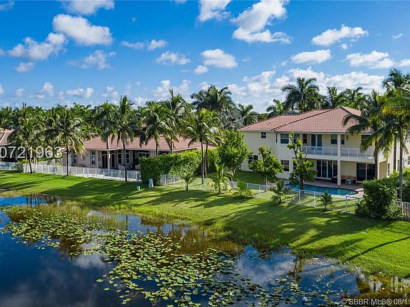 5th image of 905 Tradewinds Bnd