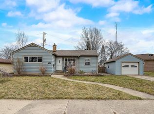 4025 Grant Rd, Kenosha, WI 53142