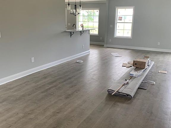 4th image of 1030 Rockdale Blvd