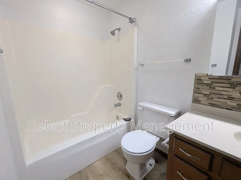 4619 Arlington Pkwy S — Photo 22