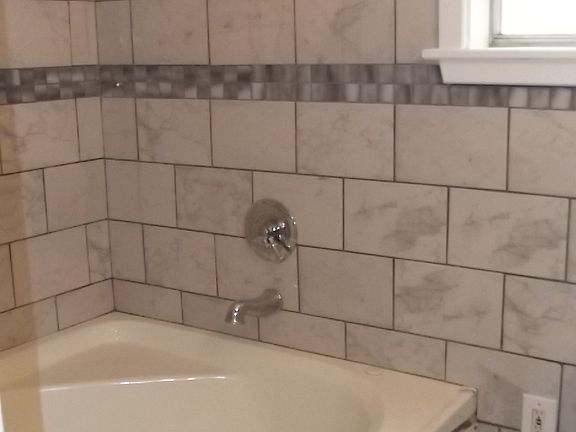 5th image of 422 Avenue B