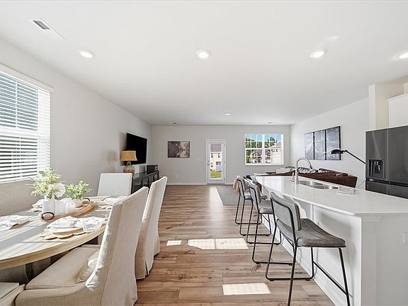 3rd image of 455 Bee Cove Way