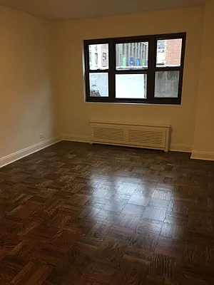 Rented by Solil Management | media 9