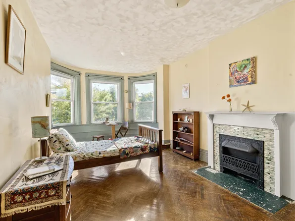 882 Park Place image 25 of 49