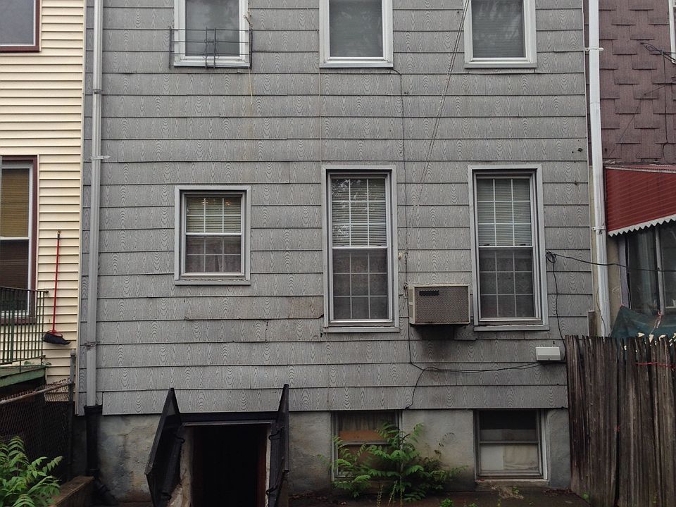 2nd image of 718 51st St
