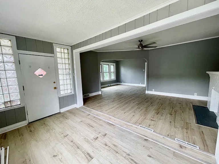 10020 S Wentworth Ave — Photo 7