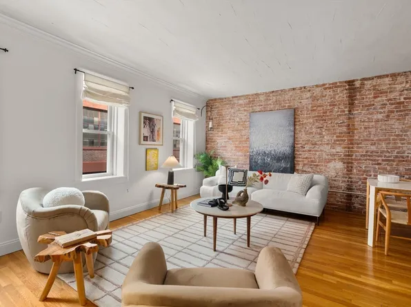 156 Prince St APT 11, Boston, MA 02113