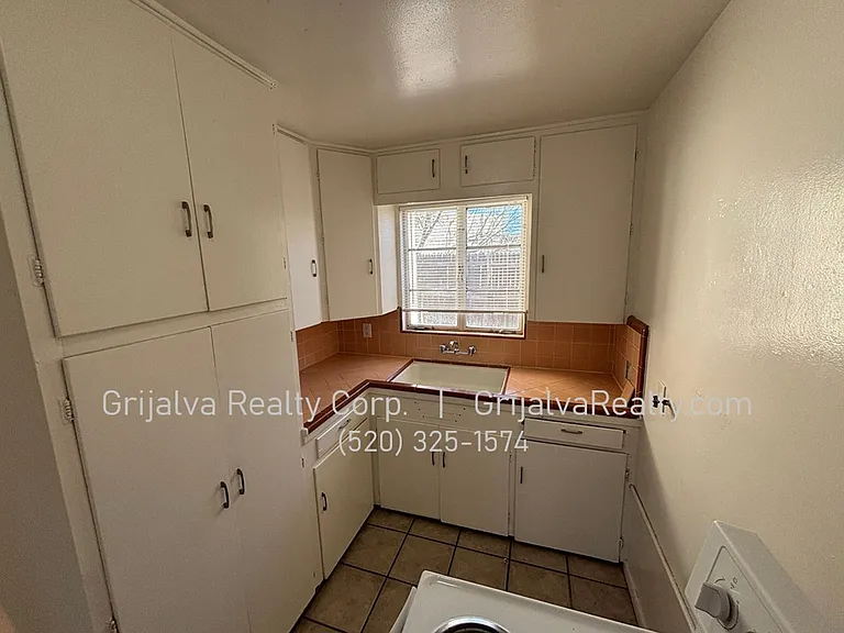 3001-3015 E La Madera Dr — Photo 5