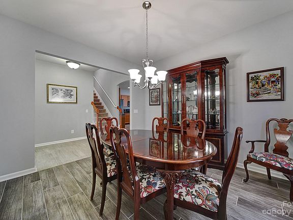 5th image of 8048 Pawleys Ct