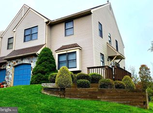 96 Bellwood Dr, Langhorne, PA 19053