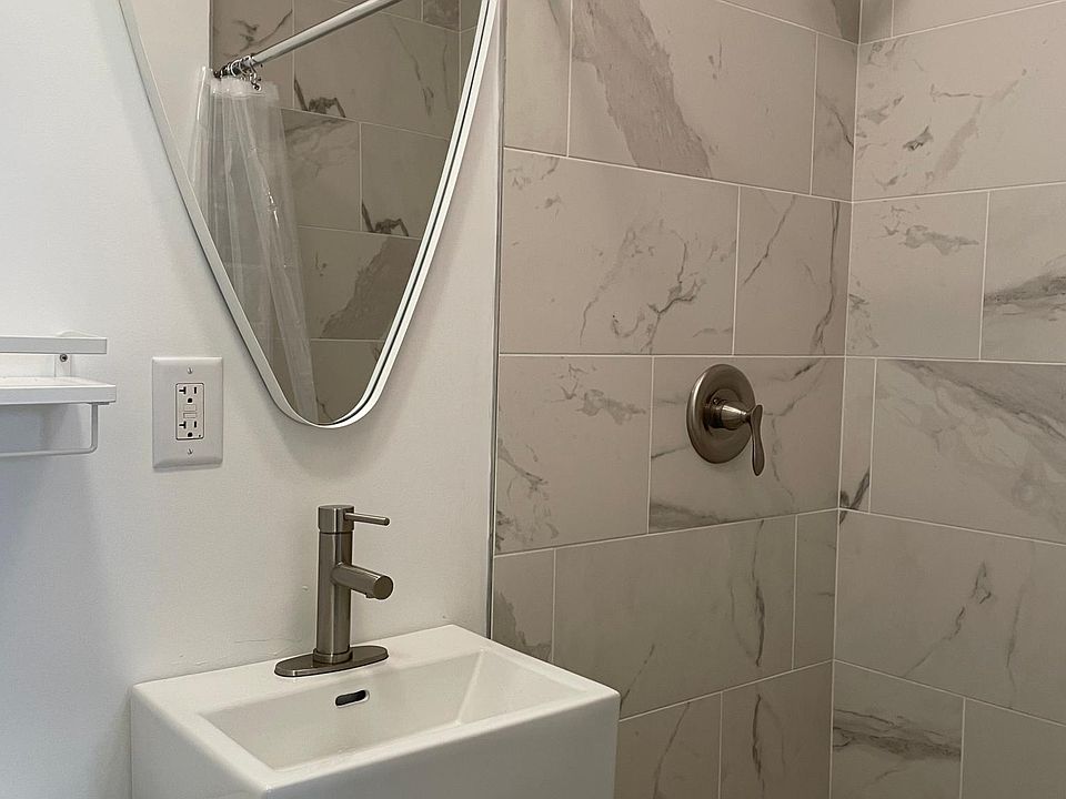 1st image of 1942 S Fairfield Ave #1