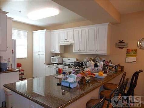 5th image of 10214 Daybreak Ln Unit 3