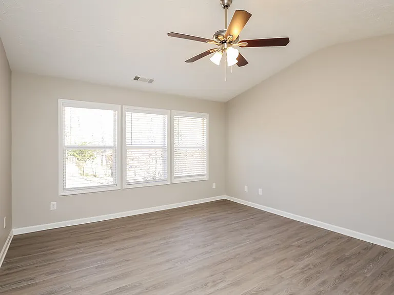 205 Cool Weather Dr — Photo 12