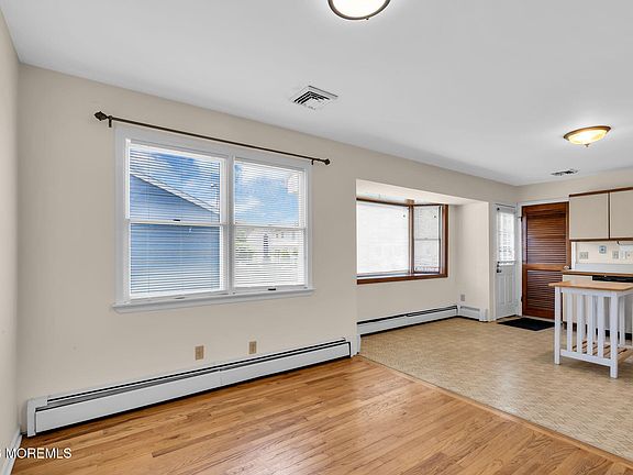 3rd image of 35 Spruce Street