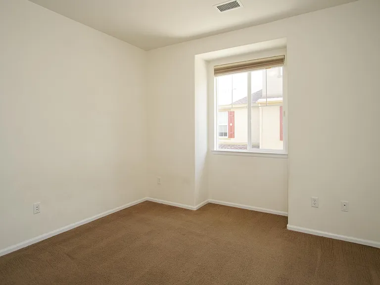 10585 Parkington Ln — Photo 9