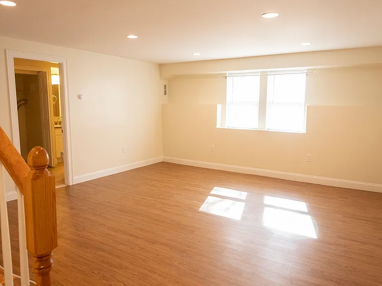 2 Westbrook St #1 — Photo 8