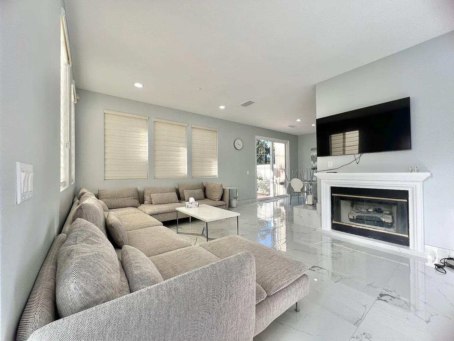 3 bed, 1668 sqft, $5,500 — Photo 3