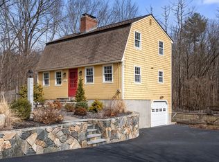 424 Chestnut Hill Rd, Millville, MA 01529