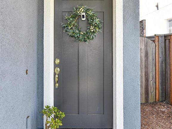 5th image of 1637 Pear Tree Lane
