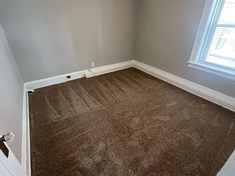 2676 Mayfield Rd — Photo 9
