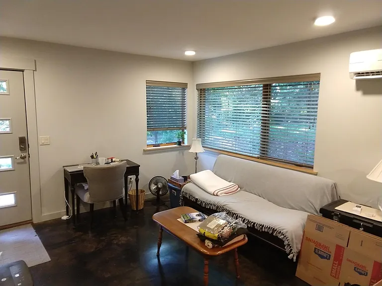 4 Hyannis Dr #2 — Photo 7