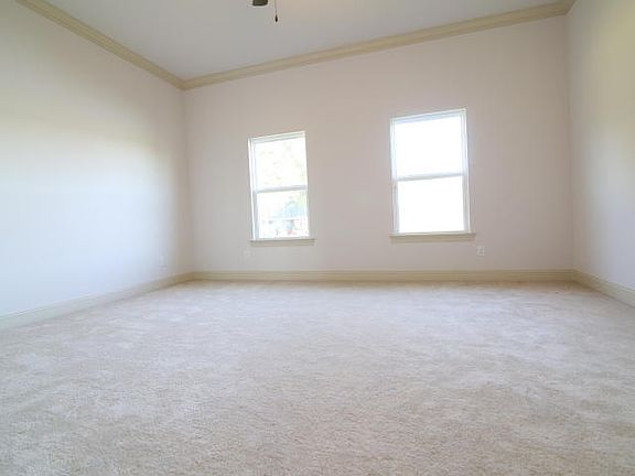 5th image of 115 Piper Crest Ln