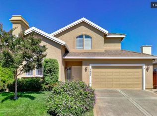 2430 Fallwater Ln, Carmichael, CA 95608