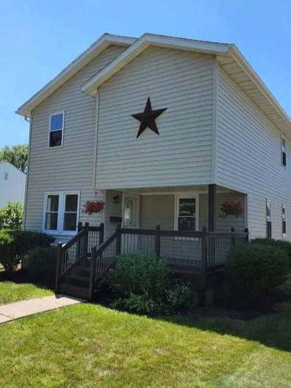 1848 44th St photo 1