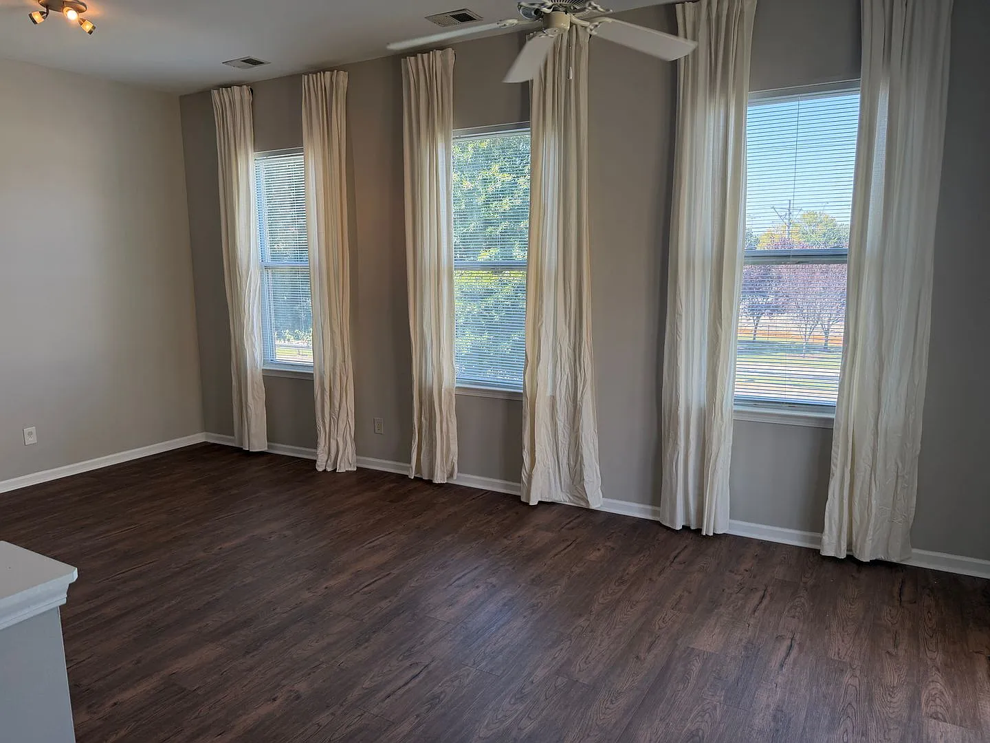Lovely One Bedroom Loft in NoDa! — Photo 3