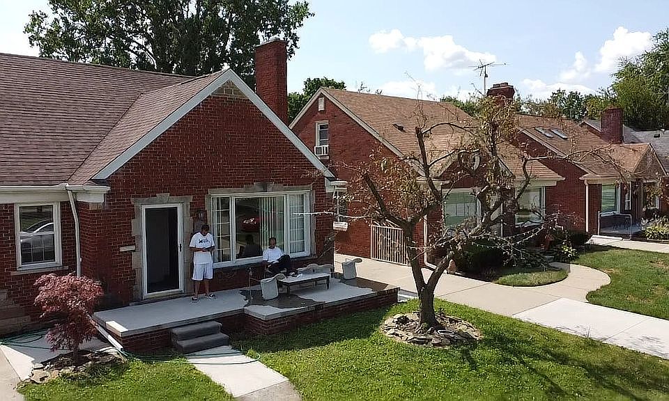 1st image of 16729 W Outer Dr