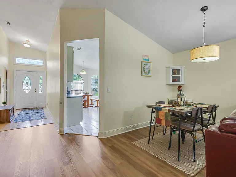 1583 Applewood Way — Photo 8